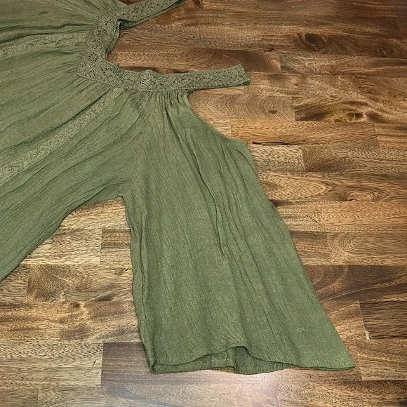 NO BOUNDARIES SIZE M V-NECK COLD SHOULDER 3/4 LENGTH BELL SLEEVE CROCHET BOHO - Picture 6 of 10